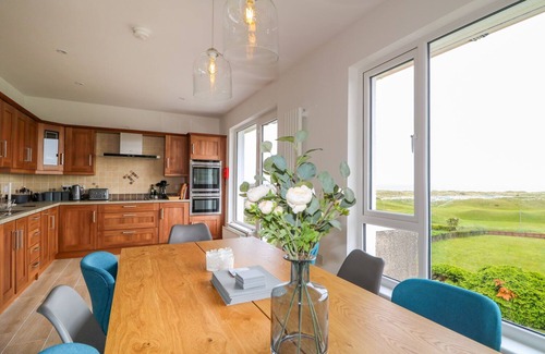 Castlerock Cabaña | Seacoast Cottage