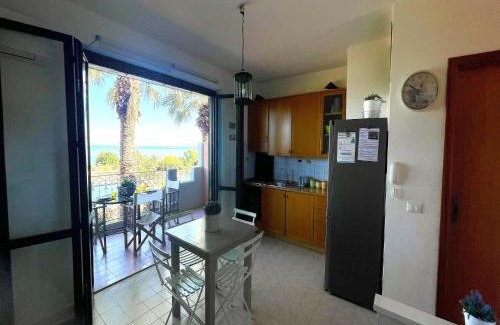 Milianni Apartamento | Seafront apartment in Finale