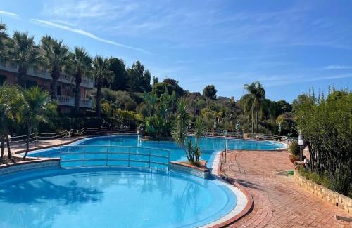 Milianni Apartamento | Seafront apartment in Finale