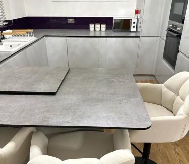 Blandford Saint Mary Casa | Seahaven in Sandbanks