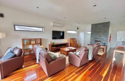 Apollo Bay Casa | Seamount - Apollo Bay. Dogs - Wood Fire - Spa