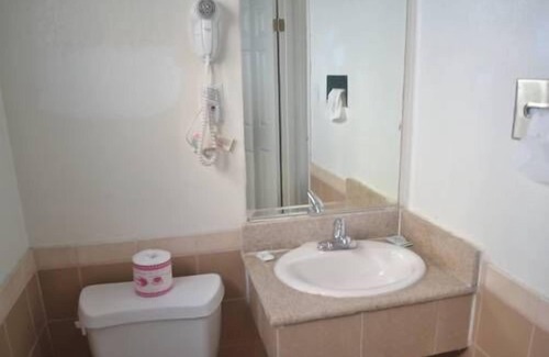 North Long Beach Hotel | Searle Motel