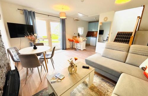 Youghal Villa | Seascape Bliss - My Joyful Coastal Retreat in Youghal`s heart - Family Friendly - Long Term Price Cuts