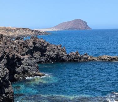 Los Abrigos Apartamento | Seashell Serene Escape