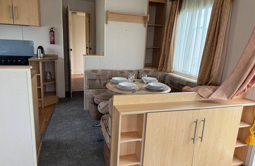 Leysdown-on-Sea Casa | Seaside Bliss Retreat in Heart of Isle of Sheppy