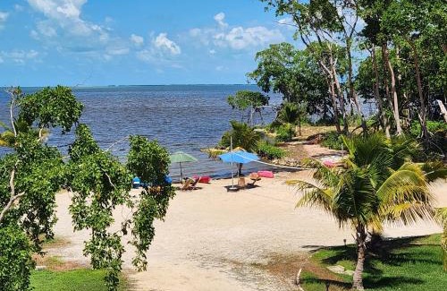 Ciudad de Belice Hotel | Seaside Chateau Resort