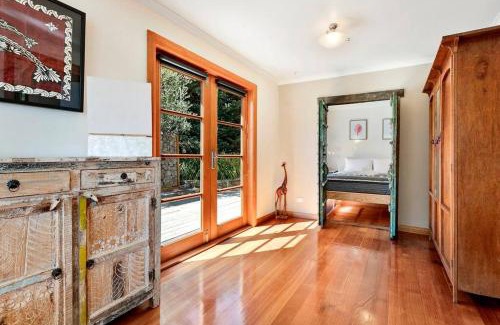 Bicheno Casa | Seaside House - On Waubs Bay!