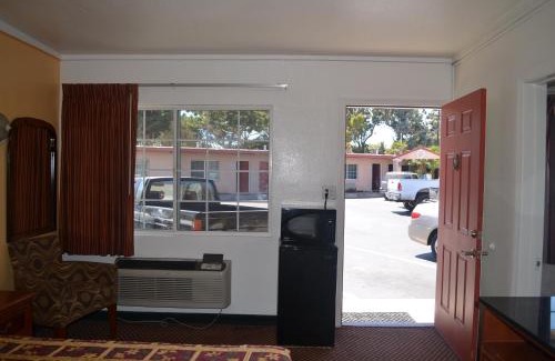 Port Hueneme Hotel | Seaside Inn Motel