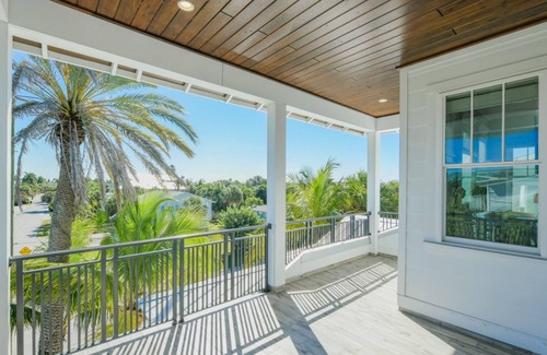 Anna Maria Villa | Seaside Magnolia by AMI Locals