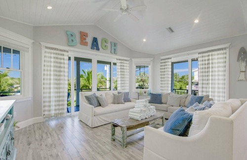 Anna Maria Villa | Seaside Magnolia by AMI Locals