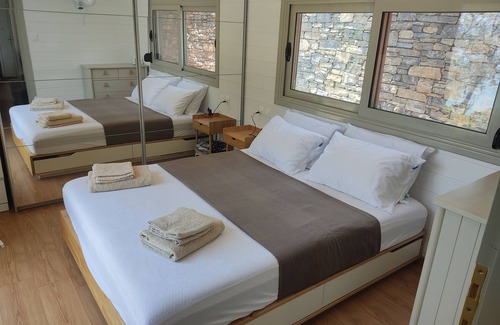 Kato Gatzea Cabina | Seaside private beach house