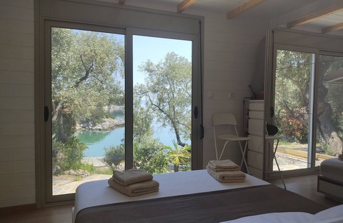 Kato Gatzea Cabina | Seaside private beach house