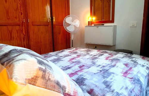 Los Abrigos Apartamento | Seaside Whale Apartments WIFI 2D