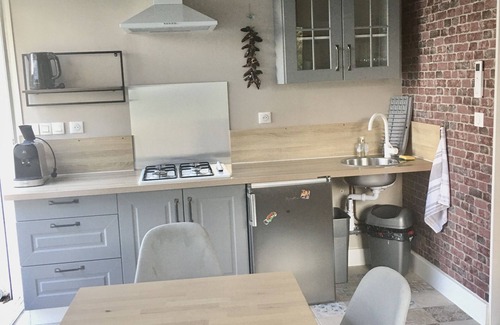 Saint-Pierre-de-Chignac Apartamento | seasonal rental with swimming pool