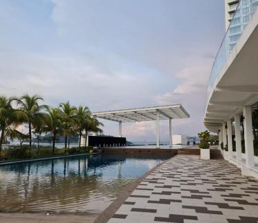 Bayan Lepas Apartamento | Seaview Condo 10pax #10minQueensbay #15minSpice