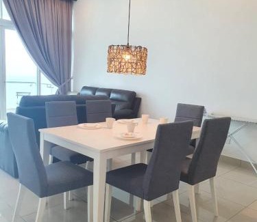 Bayan Lepas Apartamento | Seaview Condo 10pax #10minQueensbay #15minSpice