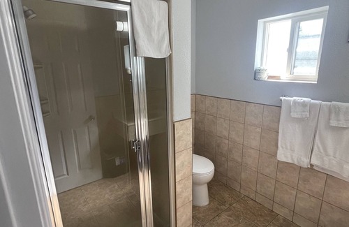 Mid City Hotel | Seaway Motel