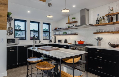 Fetters Hot Springs-Agua Caliente Complejo | Secluded 2-house resort w/pool & bocce in Sonoma Valley