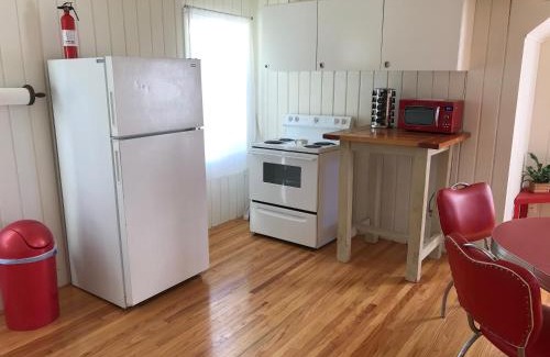 Mission Valley West Apartamento | Secluded, Charming and Unique! Spacious Apartment EXCELLENT Central Location