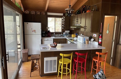 Keene Casa | Secluded house with enclosed dog yard on 200 acre family estate