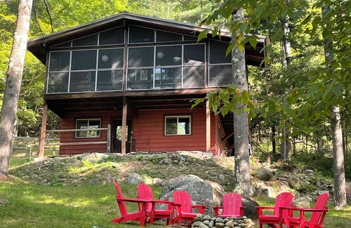 Keene Casa | Secluded house with enclosed dog yard on 200 acre family estate