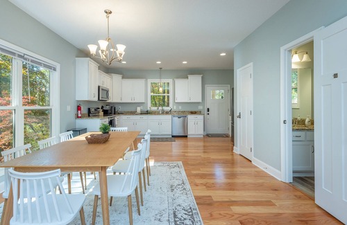 Fletcher Cabaña | Secluded Mountain Cottage w HOT TUB near Asheville