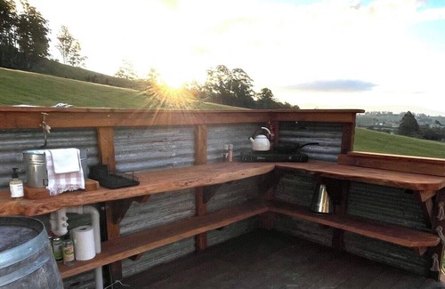Lilydale Alquiler De RV | Secluded off grid romantic hideaway with stunning views