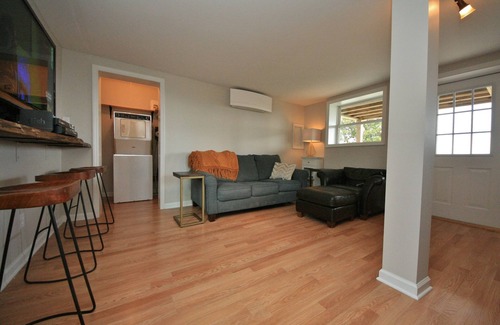 Decherd Cabina | Cedar Mountain View - 3 millas a Sewanee - 180 grados vistas a la montaña - Bañera de hidromasaje