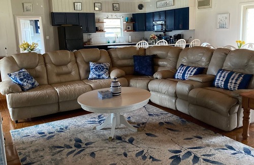 Taylor Casa | Secluded Shades of Blue Lake Bistineau Sunsets Sleeps 19