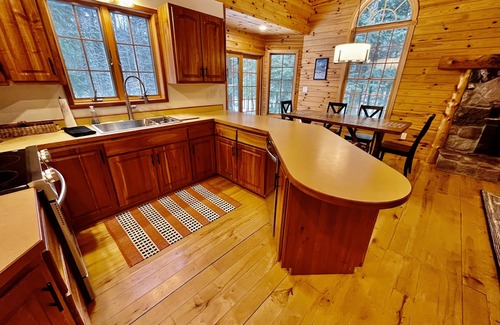 Tustin Cabina | Secluded Tustin Cabin with Fire Pit and Hiking Trails