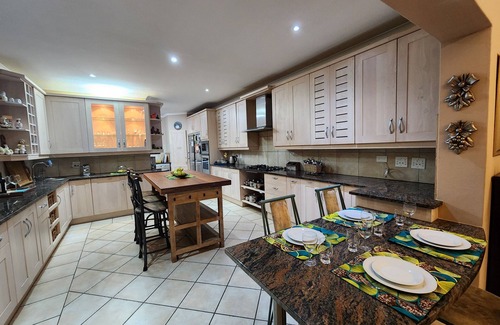 White River Villa | Security Golf-Estate 4-bedroom Villa - 15mins to Kruger International Airport