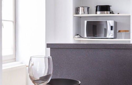 Segre Apartamento | Segré center T2 42m² ✰cuisine✰chambre✰salon✰wifi