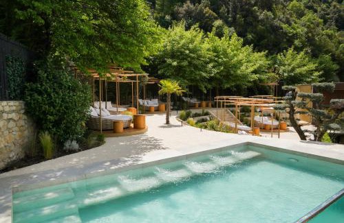 Dajt Hotel | Select Hill Resort