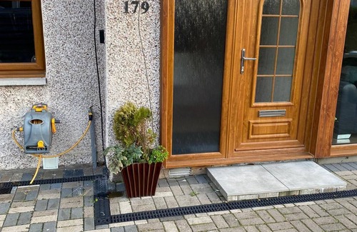 Bonnybridge Casa | Self-catering extended family home