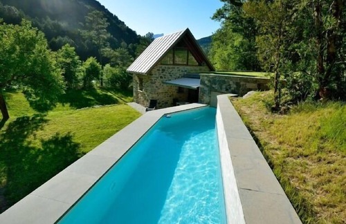 Badain Cabaña | Casa rural aislada con piscina y jardín privados y wifi