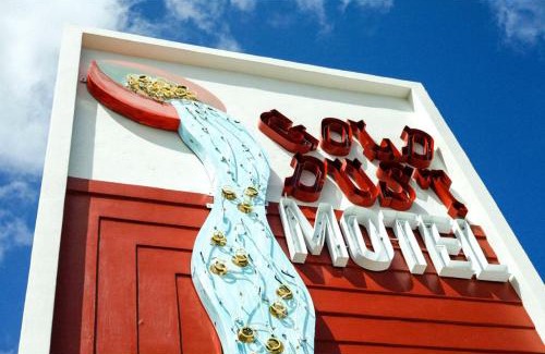 Northeast Miami Hotel | Selina Gold Dust