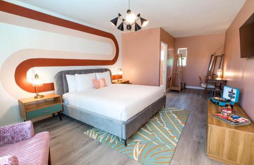 Northeast Miami Hotel | Selina Gold Dust