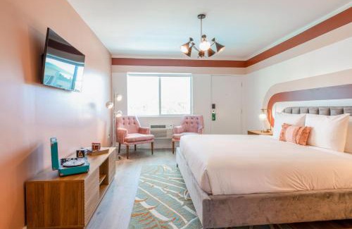 Northeast Miami Hotel | Selina Gold Dust