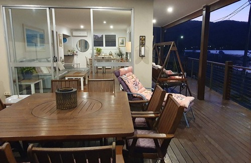 Dunbogan Apartamento | Sensational Waterfront Apartment