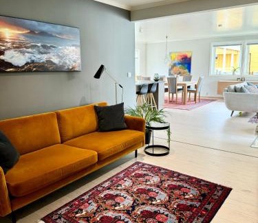 Bodo Villa | Sentrumsnær og tilbaketrukket villa!