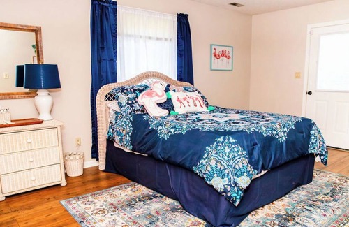 Elizabeth City Apartamento | Separate Apartment in Beautiful Historic Riverside Neighborhood. Pets welcome!