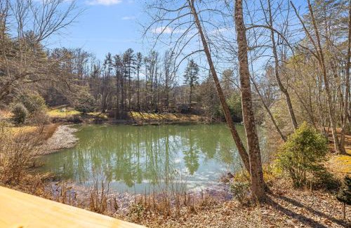 Hendersonville Casa | Serenade Collection by Carolina Mornings