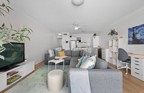 New Farm Apartamento | Serene & Central! 1Bed/1Bath/1Car ~ 5 mins to CBD