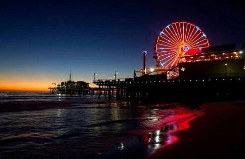 Del Rey Apartamento | Serene King Bed Condo, MDR