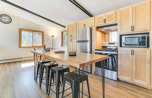 De Tour Village Casa | Serene Lake Huron Gem w/ Fishing Dock!