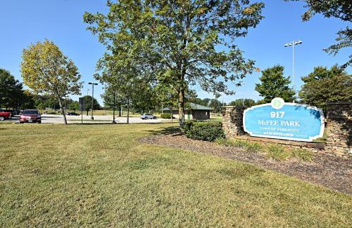 Knoxville Casa | Serene Retreat