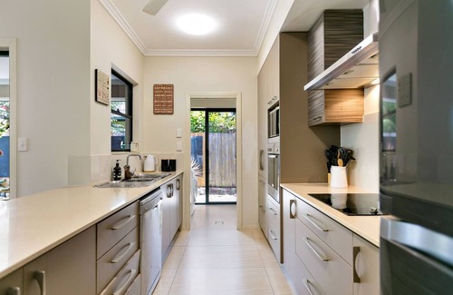 Trinity Park Villa | Serene Selwyn Coastal Villa near Trinity Beach