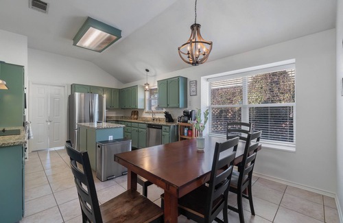 Wylie Casa | Serene Suburbia Getaway in Wylie
