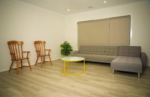 Donnybrook Casa | Serene Vista Homes-4-bedroom house