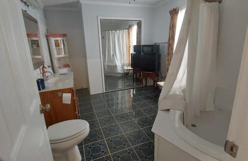 Brownsville Casa | Serenity Hill bed and Breakfast